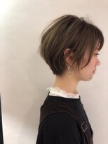 【津賀雅也】横顔美人な大人ショートヘア 小顔
