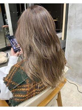 フリーラ 京都河原町三条店(freera) beige color