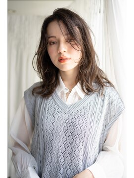 マグノリア オモテサンドウ(MAGNOLiA Omotesando) ゆるっとカールの大人かわいい美髪フェミニンロング・・・HINATA