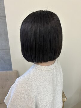 エミュ(emu) ぱつっとボブ