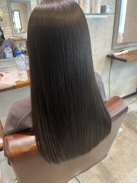 エスト(est) 美髪ストレート/縮毛矯正/髪質改善トリートメント【新宿】