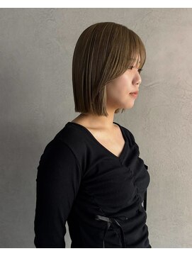 サロンエフ(salon f) 顔まわりレイヤーの大人ボブスタイル