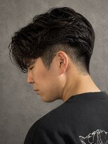 アウル 心斎橋(owl)&nbsp;ニュアンスパーマ×センターパート×大人men's髪型