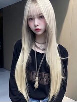 サロンドアイ(salon de i)&nbsp;ハイトーンロングレイヤー × ホワイトブロンド