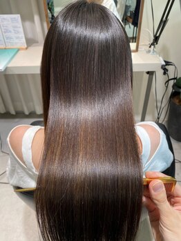 アールイークリア(re:clear)の写真/まずは髪の内部にアプローチ◎クセをキレイに整えて柔らかな美髪に！