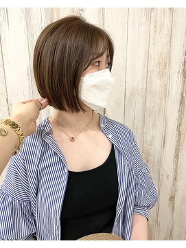 カミエ(kamie) *ミニボブ 小顔シルエット ベージュカラー 三宮美容室 神戸