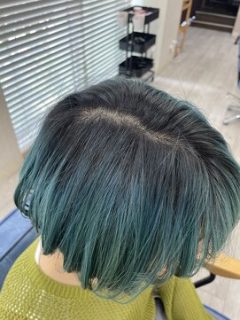 シーク センター南店(seek) シャドールーツ、ショートグリーンカラー☆