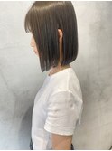 【大人ボブ×赤みゼロオリーブグレージュ】