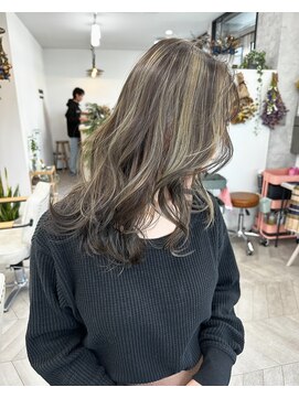 エマノア(EMANOA) [津田沼 ヴィーガンカラー ハイライト 透明感カラー]