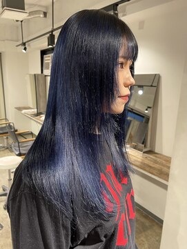 ニュート(Neut ) 青髪 ネイビーブルー ハイトーン名古屋 韓国ヘア ギャル