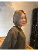 オムズ(OM's)&nbsp;ボブフェイスレイヤー／グレージュカラー