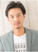 かき上げ決まる大人刈り上げショートY上尾