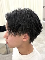 ウィル バイ ブラウン(Vir by Brown) 緩めスパイラルパーマ/刈り上げマッシュ