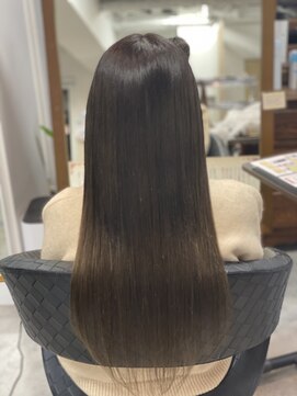 フツーロ 栄(FUTURO) プルエクステ