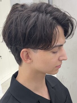 ノード(NODE) センターパートニュアンスパーマ波巻きスパイラルパーマフェザー