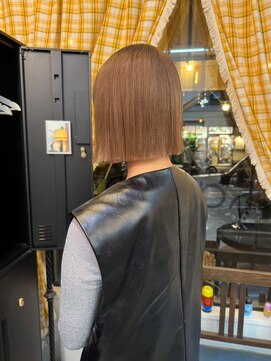 チャプター 問屋町(chapter) 髪質改善トリートメント切りっぱなしボブミルクティーブラウン