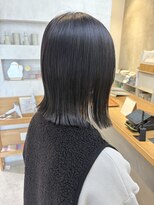 リコ(Lico) 切りっぱなしボブ/ダークブルー/髪質改善/伸ばしかけヘア