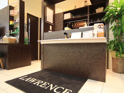 ローレンス(LAWRENCE)の写真