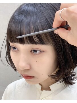 テトヘアー(teto hair) short［切りっぱなしぱっつん黒髪ワンレングスクラゲヘアー］
