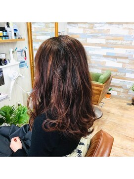 ハウオリ ヘアーワークス(Hauoli hair works) ツヤツヤピンクカラー