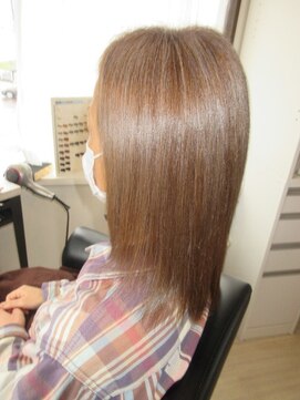 コア フィール ア デイ(COIFFURE A DAY) 【M3D見附今町】シルバーアッシュ