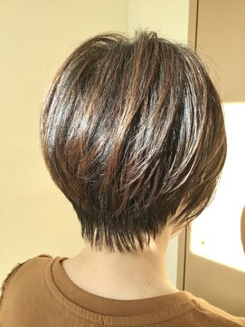 サロン ド カレラ(Salon de Carrera) ショート