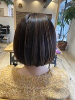 カロンシェリー(CARON cherie) ショートボブ 切りっぱなしボブ/髪質改善/ハイライト