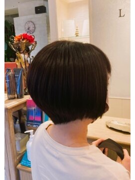 リアナ ヘアーアトリエ(LIANA Hair Atelier) グラデーションショートボブ[白髪染め/白髪ぼかし/髪質改善]
