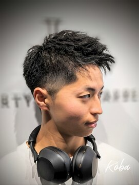 リバティシェアバーバー 銀座(LIBERTY SHARE BARBER) 刈り上げアップバング ソフトジェット