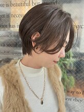 ベルベット(Velvet) スタイリッシュな大人女性ショート×グレージュ