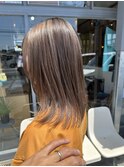 highlight White beige