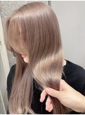 ミディアムレイヤーカット長めボブハイブリーチハイトーンカラー