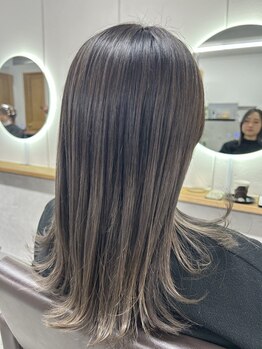 hair salon nutote【7/7　NEWOPEN（予定）】の写真/大人女性も挑戦しやすいデザインカラー☆ぼかしハイライトやインナーカラーで、遊び心ある大人髪へ♪