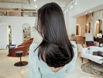 ラファンジュ ヘアー(Rohange hair)の写真/[名駅★3分]プチプラだけど高技術☆ダメージレス酸性ストレート/プラチナ縮毛矯正/アマトラTrもお手頃に!