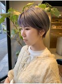 担当 西田 ショートヘア　シルバーアッシュ　