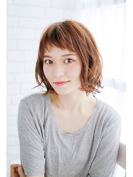 プティルカ(PutiLuca D.C.) ショートバングの外ハネカール