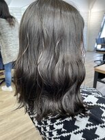 【BUZZbee四ッ井】ダークカラーアッシュモテ可愛いヘアー