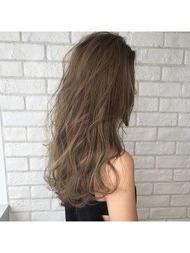 ジーシーエイト ヘアー(GC8 hair) ロングベージュ