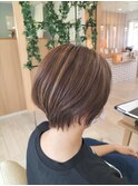 立体感カラー×丸みひし形ショート