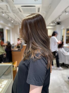 エヌ トーキョー(enu TOKYO) 品のある大人スタイルに◎グラデーションカラー