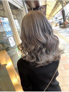 ブランチバイスリール(branch by suri-ru) 【野間望来】グレージュ