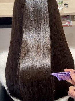 ワンコンセプト(ONE CONCEPT)の写真/[伏見駅4分]ねじれやうねり髪に業界注目の『トステア』配合の質感再生カラー取扱い◎髪質に合わせた提案♪