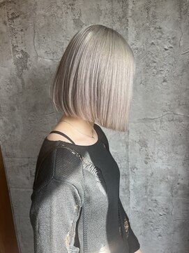 クラウド(Cloud) ホワイトベージュ/ホワイト/ボブ/切りっぱなしボブ