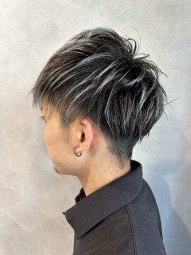 レヴィ 神楽坂(Levi) マットアッシュシルバー