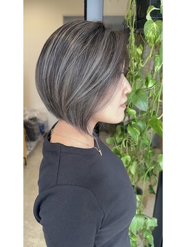 ハイク(HYKE) 白髪ボカシハイライト/ショート/前下がりボブ