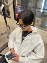 ナンバー エミライ 溝の口(N° emirai) 爽やかツーブロック刈り上げ束感アップバング