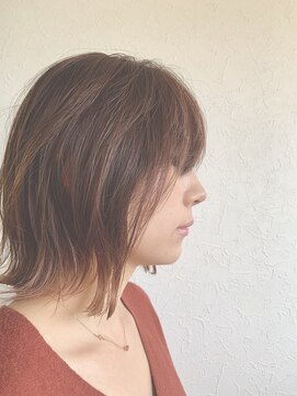 ファーストエンド 三ツ屋店(1st END.) 外ハネミデイ　外ハネボブカット アースカラー