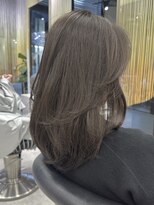 シティ(CITY) オリーブベージュカラー×かき上げ前髪ミディアムレイヤー