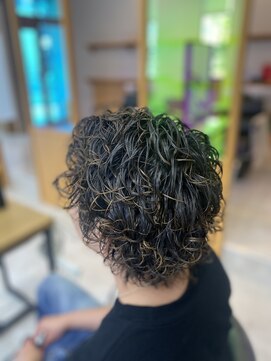 セレニテ(SERENITE) メンズパーマ