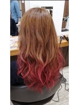 美容室ウィンクス 衣笠店 グラデーションカラー赤